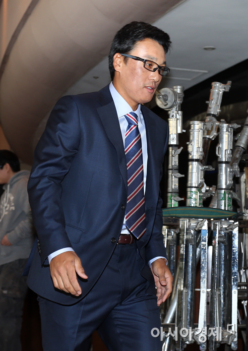[포토] 이승엽 '안경이 멋지죠'