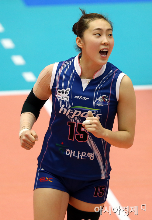 [포토] 황민경 '힘내자 힘!'