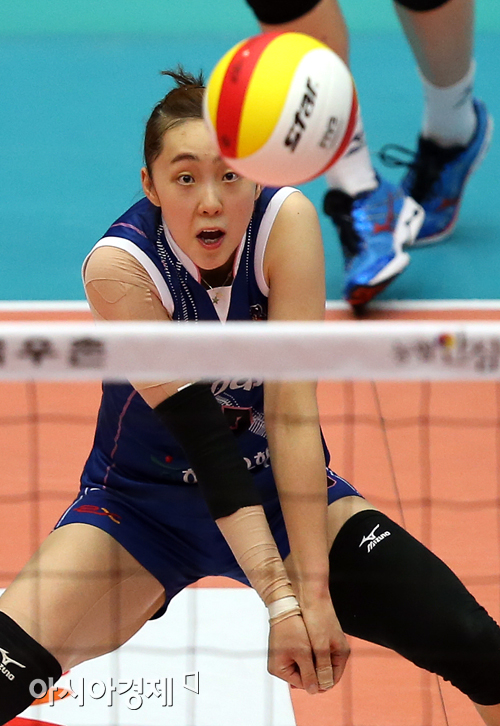 [포토] 황민경 '받아내겠어'