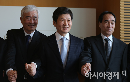 [포토] 정몽규 대한축구협회장 '전현직 국가대표팀 감독님들 한 자리에 모셨습니다' 