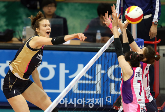 [포토] 야나 '벽을 뚫어라'