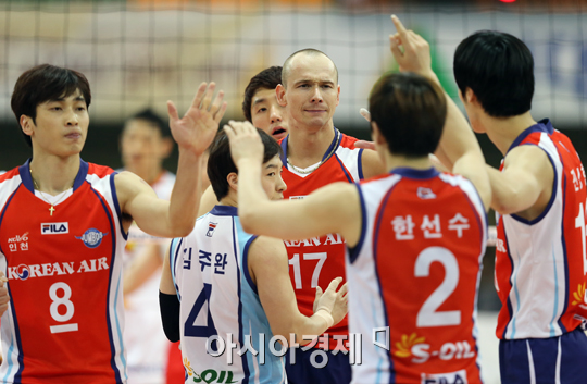[포토] 득점 기쁨 나누는 대한항공