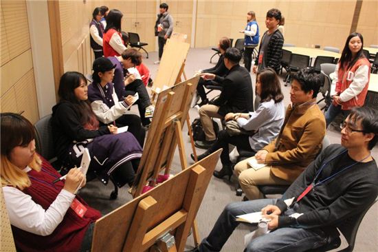 대전대 커뮤니케이션디자인학 전공 학생들의 실습 모습.
