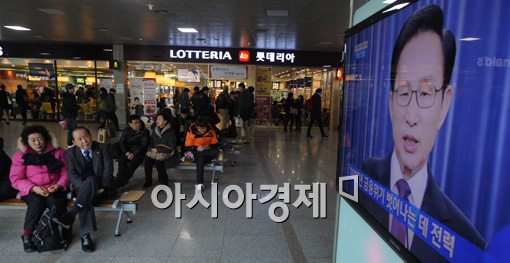 [포토]'무슨 이야기 하나'