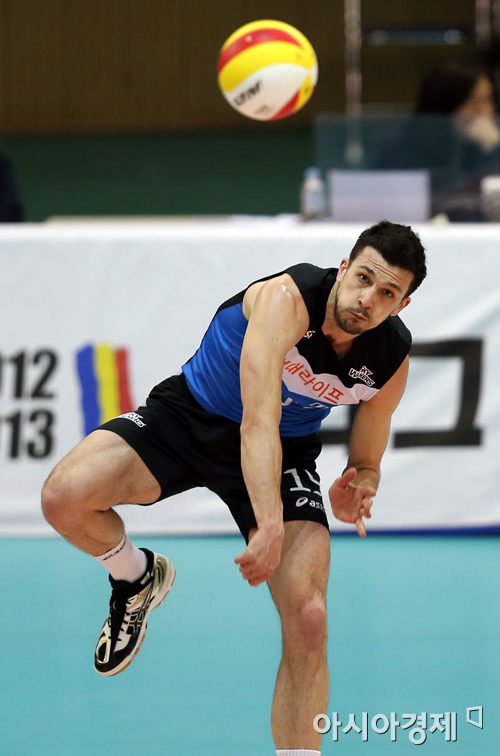 [포토] 가스파리니 '강력 서브~'