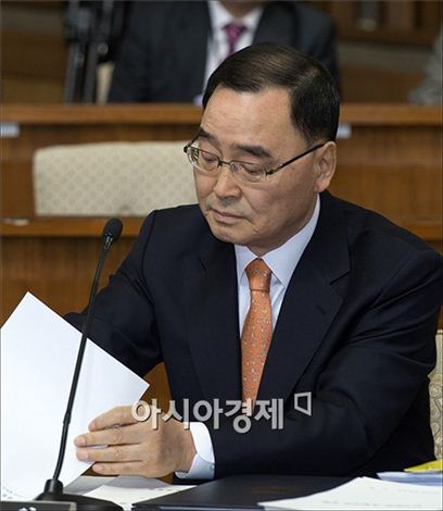 정홍원 "김종훈, 어떻게 일하는지 지켜봐달라"