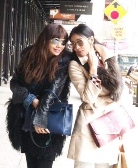 "양악한 '윤현숙' 외국서 함께 있던 사람이