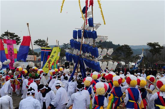 고창 오거리 당산제 및 민속큰잔치 중앙당산 일대에서 열려