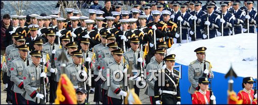 [포토]행진하는 군인들