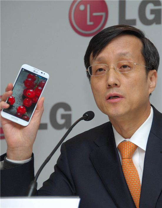 [MWC2013]LG전자 "올해 스마트폰 4000만대 이상 판매"
