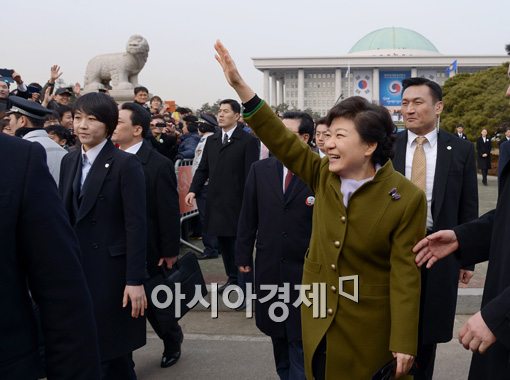 [포토]밝은 표정의 박근혜 대통령 