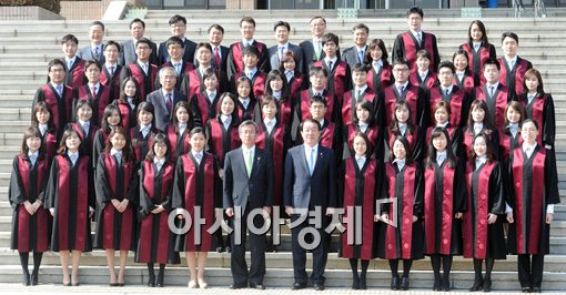 [포토]신임검사 50명 중 30명이 여자