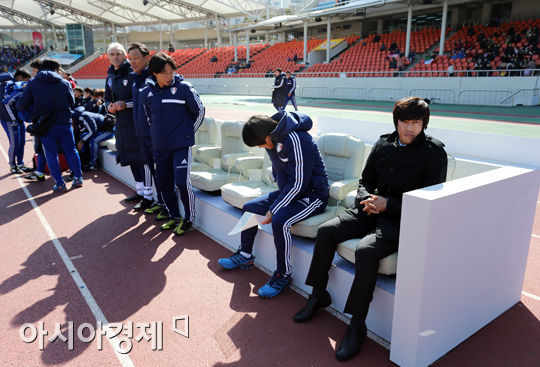 [포토] 경기 준비하는 서정원 감독