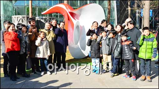 [포토]귀 기울이겠습니다