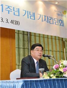 신동규 NH농협금융지주 회장 사의 표명(상보)