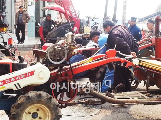 구례군, 찾아가는 농기계 현지 순회 수리교육 