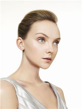 슈퍼모델 헤더막스, LG생건' VDL' 새 얼굴로 발탁