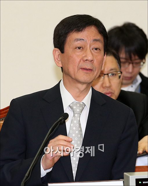 [포토]답변하는 진영 장관 내정자