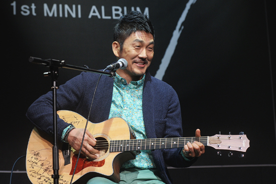 "노래는 내 인생의 힐링"… 김영호, '가수'로서 '첫 발'을 내딛다
