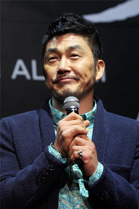 "노래는 내 인생의 힐링"… 김영호, '가수'로서 '첫 발'을 내딛다