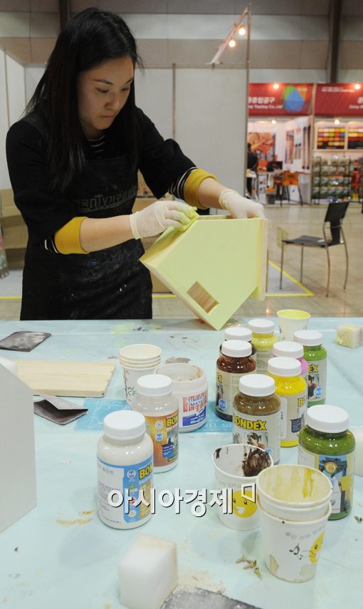 [포토]무슨 색으로 칠할까