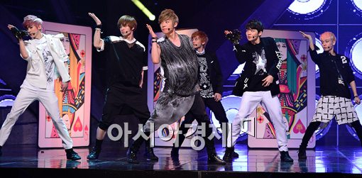 [포토]틴탑 '칼군무'