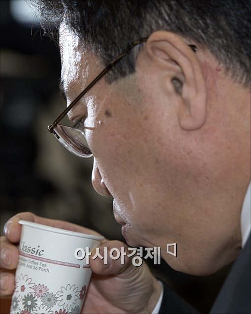 [포토]"시작 전부터 갈증 나네"