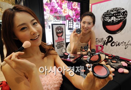 [포토]바비 브라운 프리티 파워풀 팟 루즈 