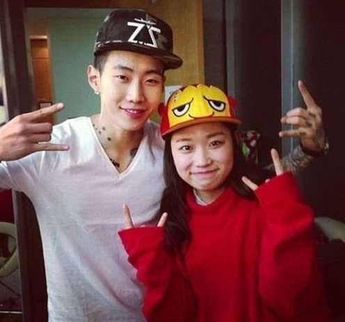 박재범, 김슬기 친분과시 인증샷 '친남매 포스?'