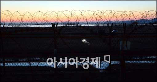 [포토]키 리졸브 훈련 첫날, 노을지는 임진강변