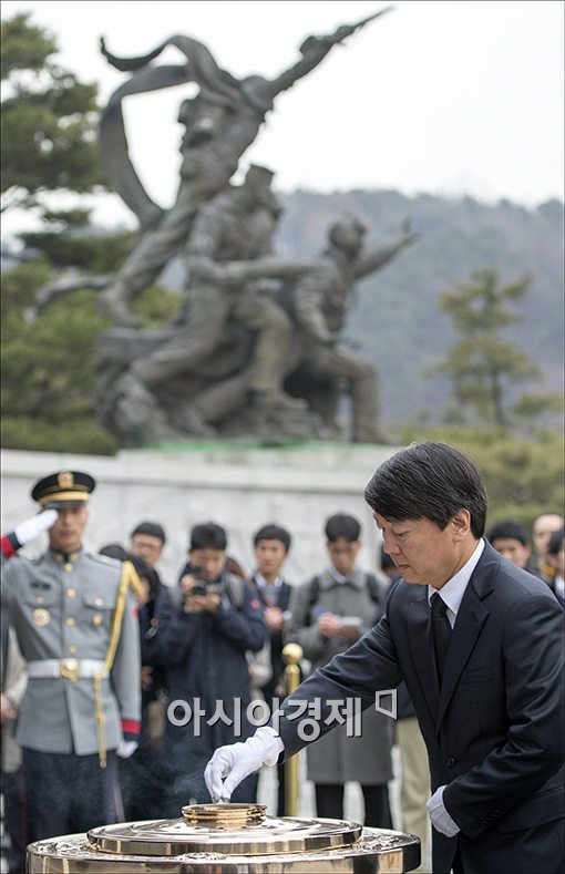 [포토]현충원 찾은 안철수