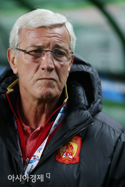 [포토] 경기 준비하는 광저우 리피 감독