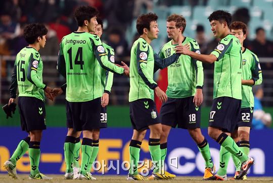 FC서울, 장쑤에 2-0 완승···조 1위로 ACL 16강행(종합)