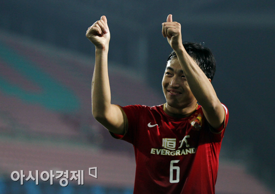 [포토] 펑 샤오팅 '전북팬들 오랜만에 만나서 반가웠어요'