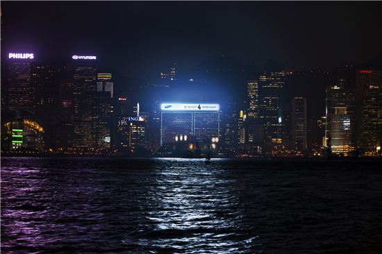 [포토]영국·홍콩에도 삼성 '갤럭시S4' 광고판 등장