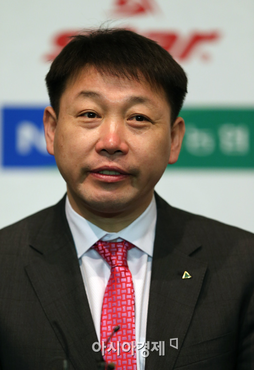 [포토] 각오 밝히는 현대건설 황현주 감독