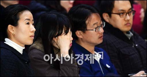 [포토]머리 아픈 선생님