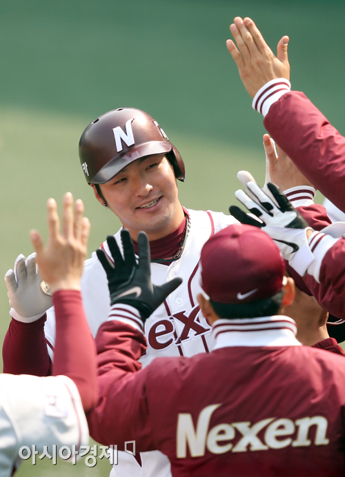 [포토] 박병호 홈런 기쁨