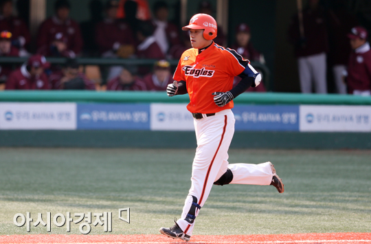 [포토] 두 점 만회하는 최진행