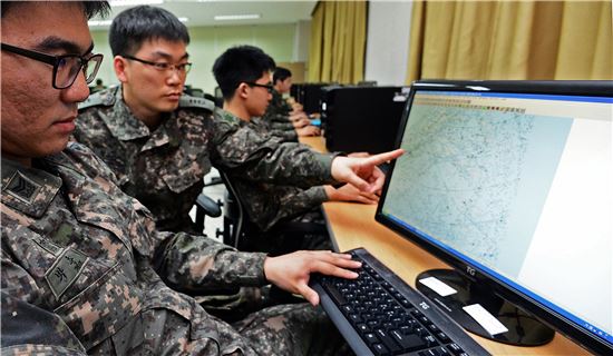 남침야욕 가득한 北총사령부 가보니