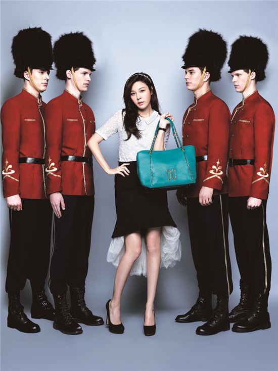 '김하늘 효과?' 닥스액세서리 '하늘백 시즌2' 인기 