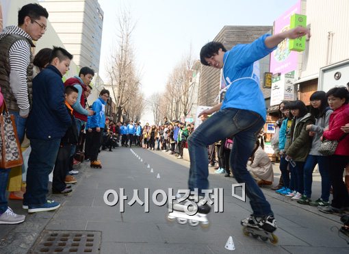 [포토]다이렉트하게 도심을 누벼라!