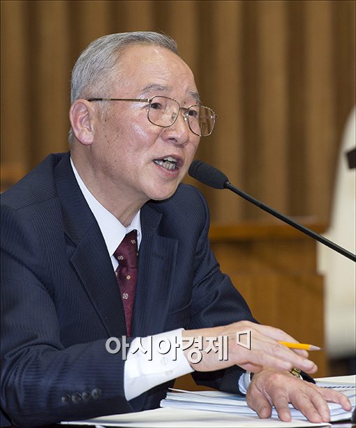 [포토]답변하는 남재준 후보자