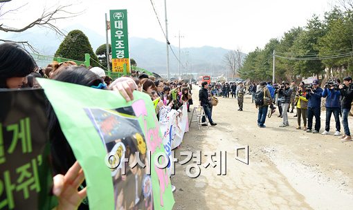 [포토]팬들과 취재진들로 가득한 세븐 입대현장