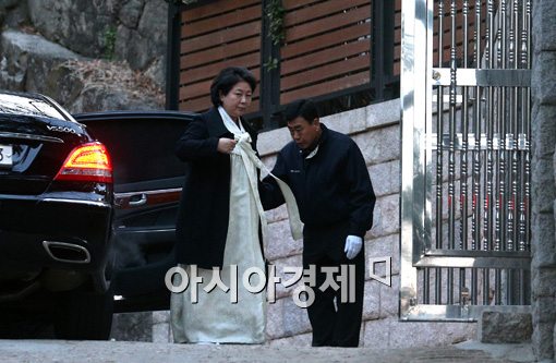 [포토]현정은 현대그룹 회장 故정주영 회장 12주기 제사 참석 