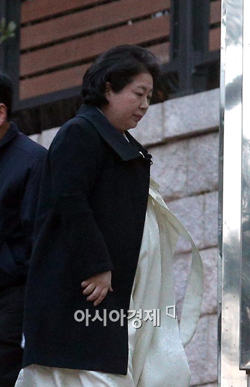[포토]故정주영 회장 제사 참석하는 현정은 회장 