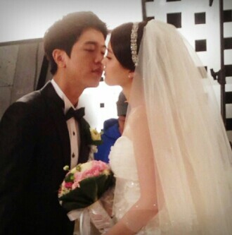 '무자식 상팔자' 이도영-손나은, 수줍은 첫키스 인증샷