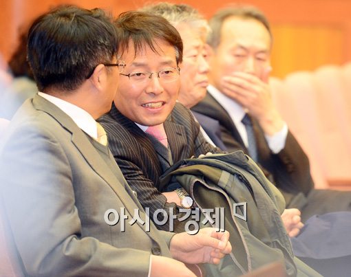 [포토]참관하는 백기완 통일문제연구소장 