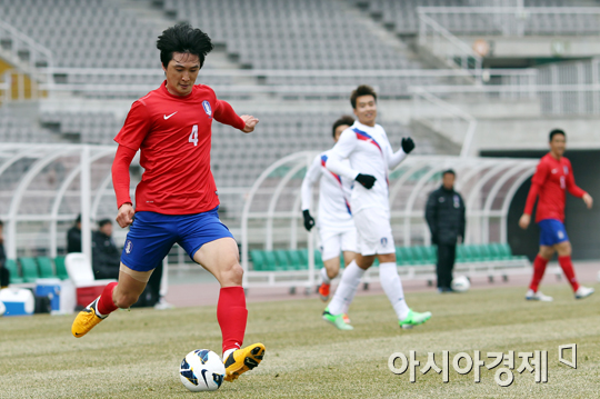 [포토] 공격가담 곽태휘