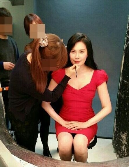 김현정 근황, 잘록한 허리 몸매 공개 '男心후끈' - 아시아경제